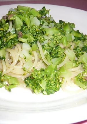 アンチョビとブロッコリーのパスタ-レシピのメイン写真