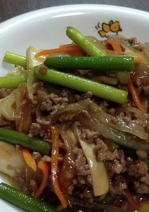 合挽き肉とにんにくの芽のスタミナ炒め-レシピのメイン写真