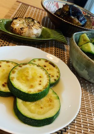 ズッキーニの焼き浸し　夏野菜でむくみ解消-レシピのメイン写真