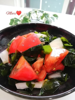 ポン酢でさっぱり!トマト玉葱わかめサラダ-レシピのメイン写真