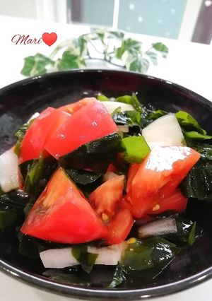 ポン酢でさっぱり！トマト玉葱わかめサラダ-レシピのメイン写真