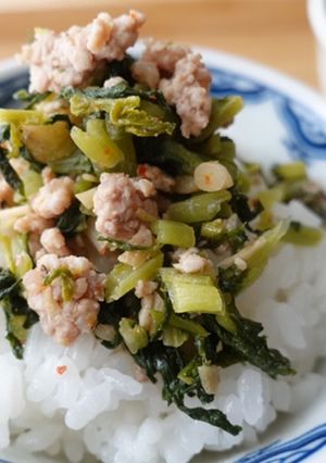 間引き大根菜と豚ひき肉のナンプラー炒め-レシピのメイン写真