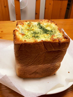 パングラタン一斤まるごとグラタントースト-レシピのメイン写真