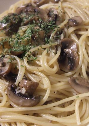 マッシュルームとオニオンソースのパスタ-レシピのメイン写真