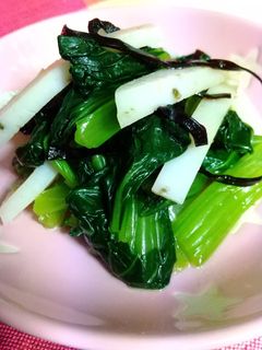 小松菜とかまぼこの塩昆布ナムル-レシピのメイン写真