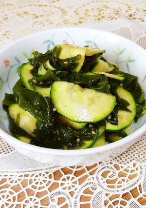 ズッキーニとワカメの酢の物☆白だし入簡単-レシピのメイン写真