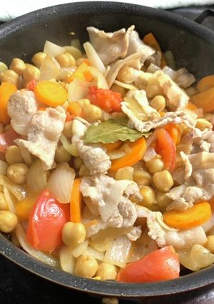 ひよこ豆と豚バラのさっぱり煮込み-レシピのメイン写真