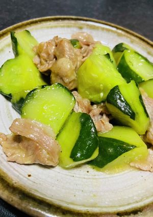 おかんの豚肉ときゅうりの翡翠炒め-レシピのメイン写真