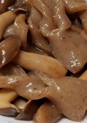 ネジネジコンニャクとシメジの炒め煮-レシピのメイン写真