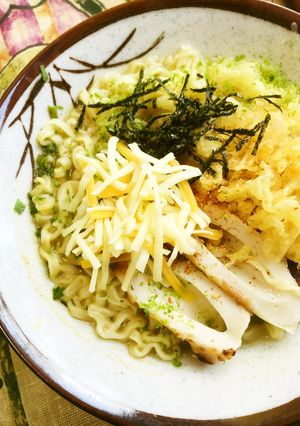 インスタント沖縄そば★チーズ＆竹輪-レシピのメイン写真