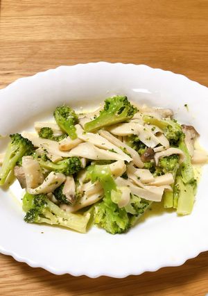 エリンギとブロッコリーのチーズ炒め-レシピのメイン写真