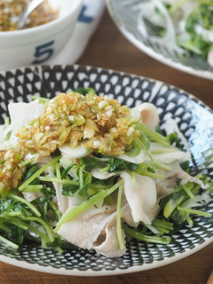 レンジで♡豚バラと豆苗ネギの重ね蒸し♪-レシピのメイン写真