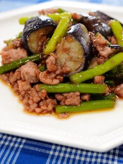 ひき肉となすとにんにくの芽の炒め物-レシピのメイン写真