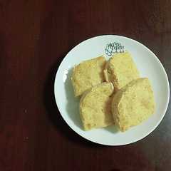 รูปของ レンジで簡単！オートミール味噌蒸しパン