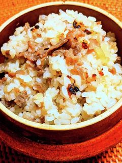 牛肉と玉ねぎの甘辛煮釜飯-レシピのメイン写真