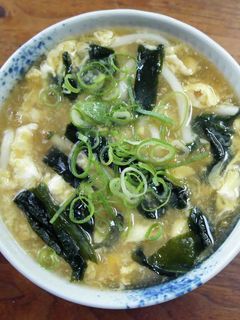 わかめ入り卵とじうどん-レシピのメイン写真