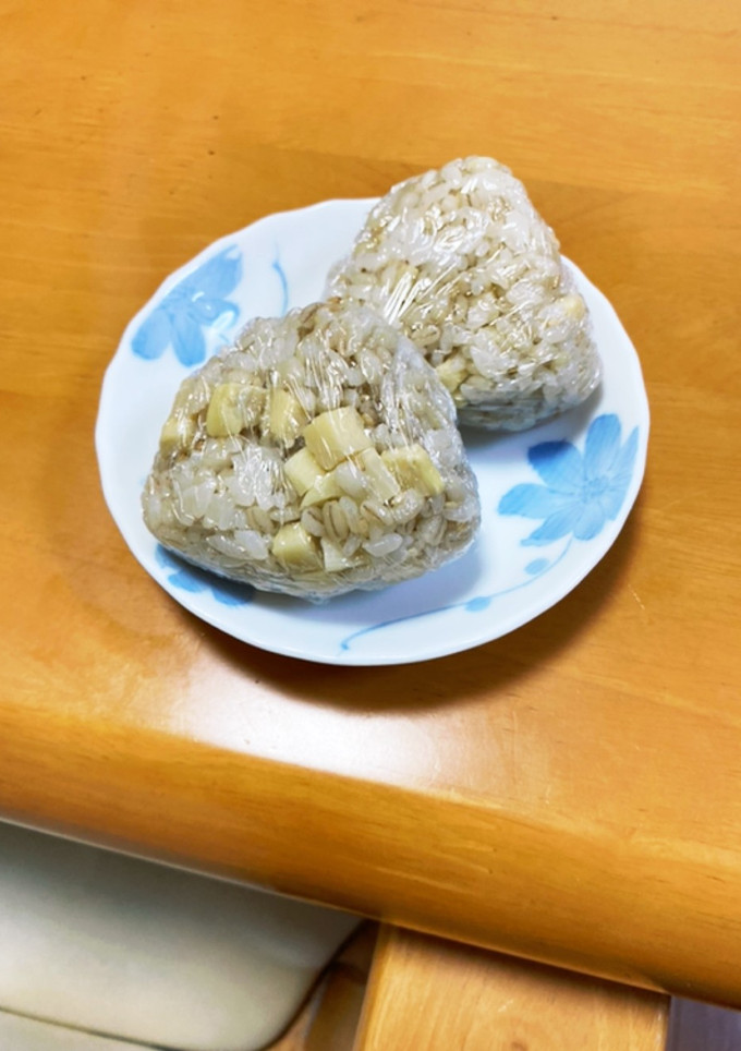 【冷凍・お弁当用】たけのこもち麦おにぎり-レシピのメイン写真
