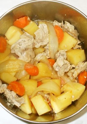 蒸し肉じゃが♪簡単胃弱便秘の漢方食養生-レシピのメイン写真