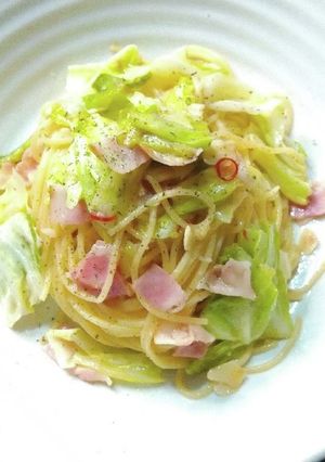 キャベツとベーコンのペペロンチーノ-レシピのメイン写真