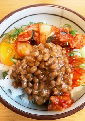 ごま香る♡納豆キムチねぎたま丼♪-レシピのメイン写真