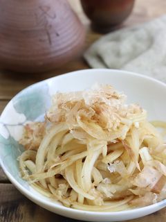 箸休めに♪新玉ねぎのおかかポン酢和え-レシピのメイン写真