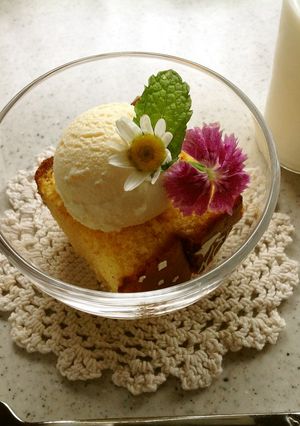 エディブルフラワーとミント カステラ-レシピのメイン写真
