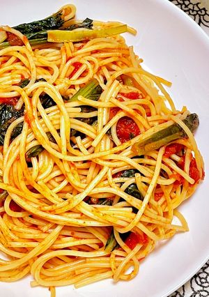 小松菜とトマト缶のパスタ-レシピのメイン写真