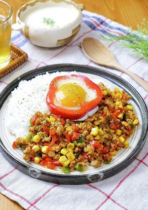 コーンとピーマンのキーマカレー-レシピのメイン写真