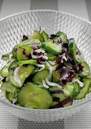 赤じそとキュウリとちりめんじゃこの酢の物-レシピのメイン写真