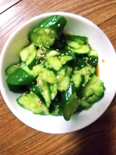 叩きキュウリと胡麻油のヘルシー和え♪-レシピのメイン写真
