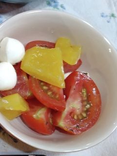チーズ入り簡単サラダ(カプレーゼ)-レシピのメイン写真