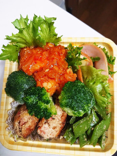 【夫婦弁当78】エビチリと鳥つくね-レシピのメイン写真