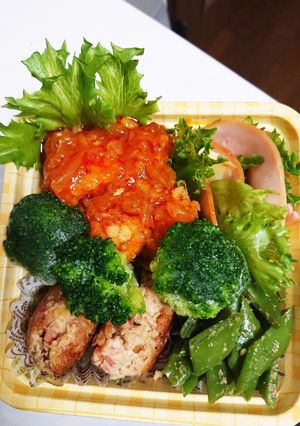 【夫婦弁当78】エビチリと鳥つくね-レシピのメイン写真