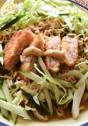 ヒレカツとレタスで冷やしサッポロラーメン-レシピのメイン写真