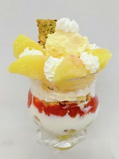 和歌山特産!あらかわの桃パフェ-レシピのメイン写真