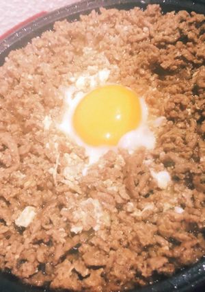 ケチった焼肉の〆にガッツリ肉そぼろ-レシピのメイン写真