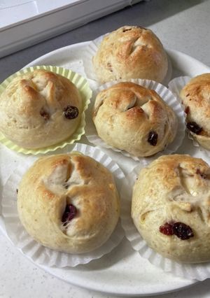 ドライフルーツとクリームチーズのパン-レシピのメイン写真