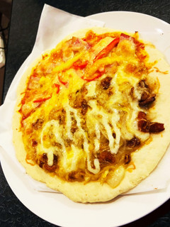 ハーフ&ハーフピザ 照り焼き トマト-レシピのメイン写真