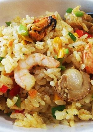 ランチやお弁当に！シーフードカレーピラフ-レシピのメイン写真