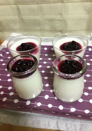 今が旬！ブルーベリーソースミルク寒天　-レシピのメイン写真