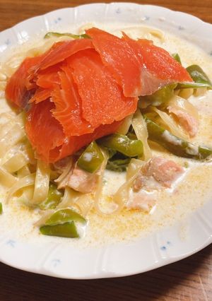 サーモンとピーマンのクリームパスタ-レシピのメイン写真