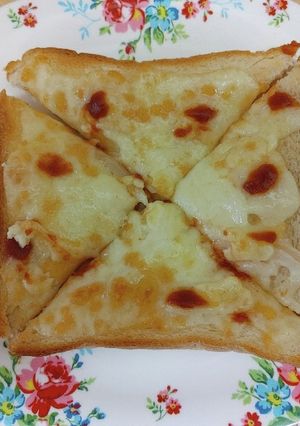 簡単で美味しい!食パンでピザ風トースト-レシピのメイン写真
