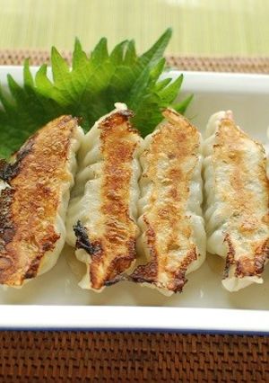 大葉たっぷり×鶏むね肉のヘルシー和風餃子-レシピのメイン写真