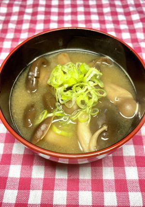きのこたっぷり味噌汁-レシピのメイン写真