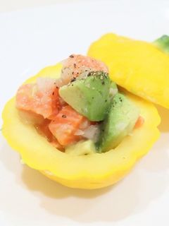 ズッキーニのアボカドサーモンマリネ詰め-レシピのメイン写真