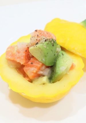 ズッキーニのアボカドサーモンマリネ詰め-レシピのメイン写真