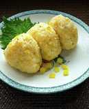 たくあんと卵のチャーハンおにぎり