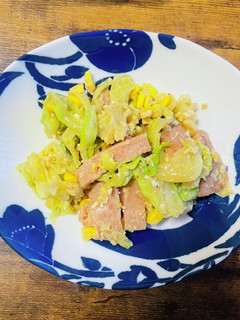 スパムとキャベツのガリバタコーン炒め-レシピのメイン写真