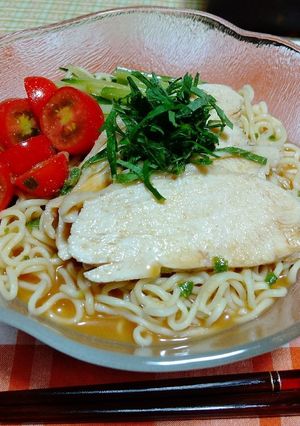 胡麻香る棒々鶏風冷やし味噌ラーメン-レシピのメイン写真