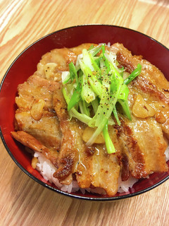 ニンニクねぎ塩が半端ない⭐️豚塩カルビ丼-レシピのメイン写真